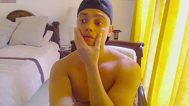 Snapshot of Booy_Hott chatting on February 2025 03:20:02 PM Booy Hott online show from February 2025 03:20:02 PM