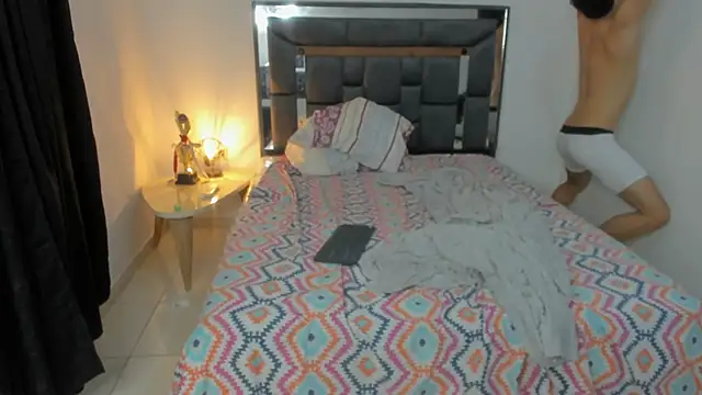 enzo sloran online show from December 2025 07:35:01 AM