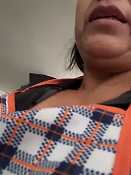 Snapshot of siri_duque chatting on June 2026 07:56:02 PM siri duque online show from June 2026 07:56:02 PM