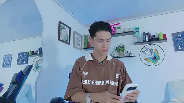 Snapshot of Noah_tyler_ chatting on June 2026 07:52:01 PM Noah tyler online show from June 2026 07:52:01 PM