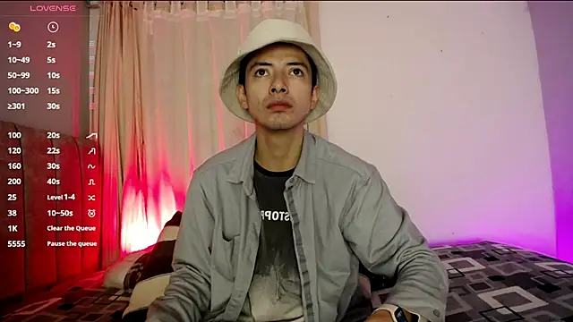 Snapshot of Yellowpokemon23 chatting on November 2025 02:11:01 AM Yellowpokemon23 online show from November 2025 02:11:01 AM