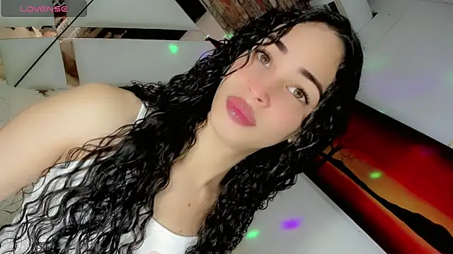 Snapshot of barbiedolls_x chatting on February 2025 11:15:01 PM barbiedolls x online show from February 2025 11:15:01 PM