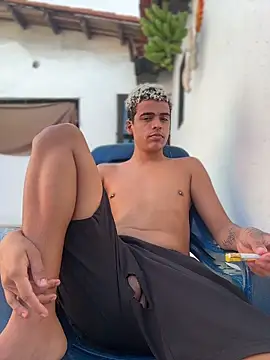 Leo bunny hot online show from February 2026 08:18:01 PM