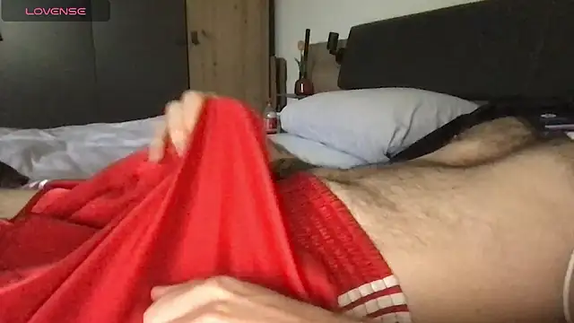 Snapshot of thewetshorts chatting on October 2025 06:56:02 AM thewetshorts online show from October 2025 06:56:02 AM