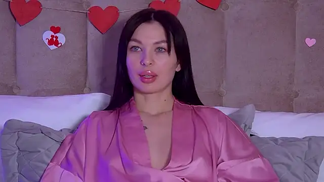 Snapshot of AlexandraBloom chatting on February 2025 12:35:01 AM AlexandraBloom online show from February 2025 12:35:01 AM