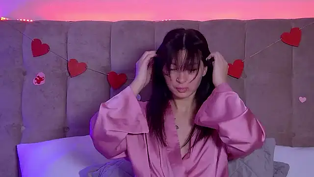 Snapshot of AlexandraBloom chatting on February 2025 05:26:02 AM AlexandraBloom online show from February 2025 05:26:02 AM