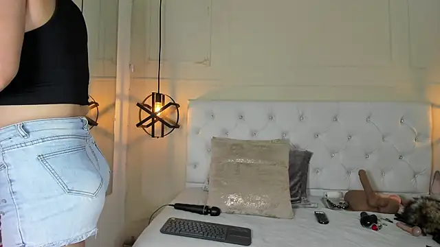 Snapshot of Slut_Milf_ chatting on January 2025 06:41:02 PM Slut Milf  online show from January 2025 06:41:02 PM