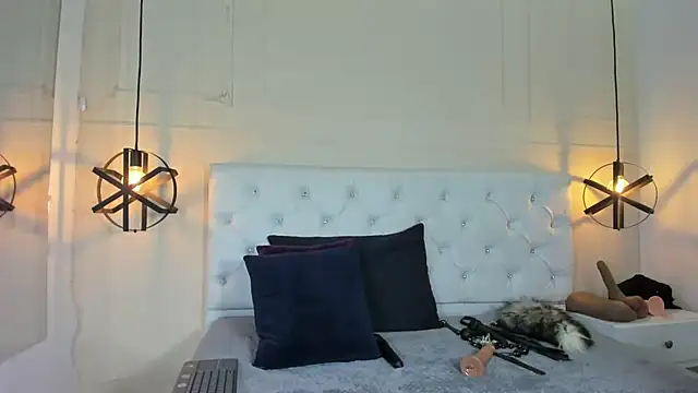 Snapshot of Slut_Milf_ chatting on February 2025 10:19:01 PM Slut Milf  online show from February 2025 10:19:01 PM