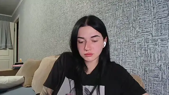 Liana diva online show from March 2026 05:51:01 PM