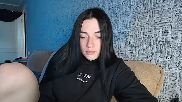 Liana diva online show from April 2026 01:22:02 PM