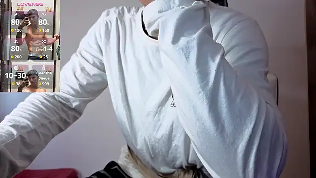 Cristopher23  online show from November 2025 12:15:01 PM