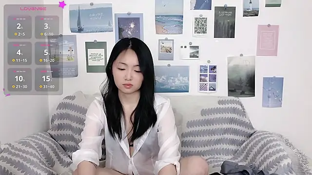 Snapshot of LiLiYbaby chatting on January 2025 06:56:02 PM LiLiYbaby online show from January 2025 06:56:02 PM