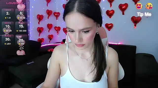 Emillias online show from February 2025 04:19:02 PM