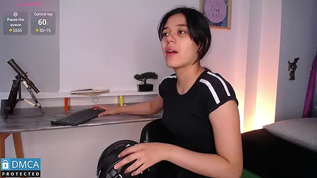 Snapshot of floriamANDjazmin chatting on February 2025 11:23:02 AM floriamANDjazmin online show from February 2025 11:23:02 AM