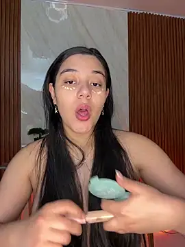 Snapshot of floriamANDjazmin chatting on May 2026 07:19:01 PM floriamANDjazmin online show from May 2026 07:19:01 PM