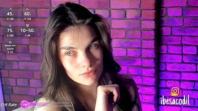 Snapshot of adriana_allien chatting on January 2025 01:08:01 AM adriana allien online show from January 2025 01:08:01 AM