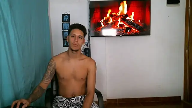 JacobandChloee online show from April 2026 08:50:01 PM