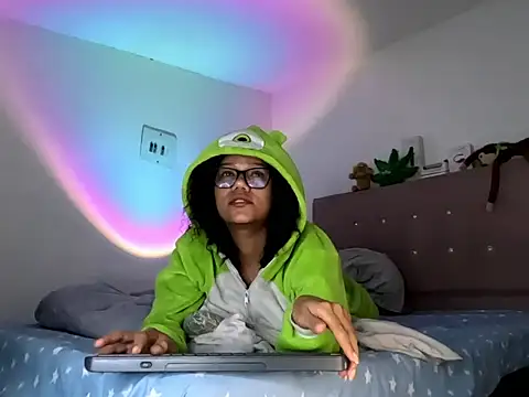 Ale xandra online show from November 2025 12:22:01 AM