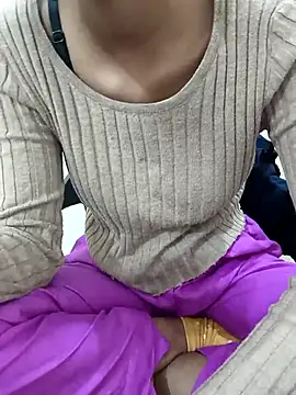 Snapshot of Aradhna_cute chatting on January 2025 11:53:01 AM Aradhna cute online show from January 2025 11:53:01 AM