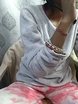 Snapshot of Aradhna_cute chatting on January 2025 08:29:01 AM Aradhna cute online show from January 2025 08:29:01 AM