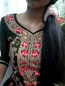 Snapshot of Aradhna_cute chatting on February 2025 10:44:02 AM Aradhna cute online show from February 2025 10:44:02 AM