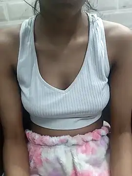 Snapshot of Aradhna_cute chatting on February 2025 10:45:01 AM Aradhna cute online show from February 2025 10:45:01 AM