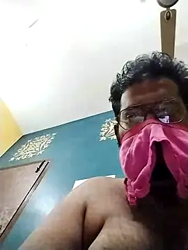 naughtykarthiktamilboy975 online show from February 2026 06:08:02 PM