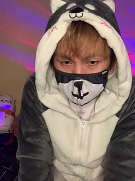 Snapshot of KEI_96 chatting on February 2025 04:04:01 AM KEI 96 online show from February 2025 04:04:01 AM