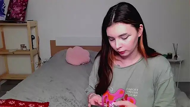 Snapshot of peaachybabe__ chatting on March 2025 11:27:02 PM peaachybabe   online show from March 2025 11:27:02 PM