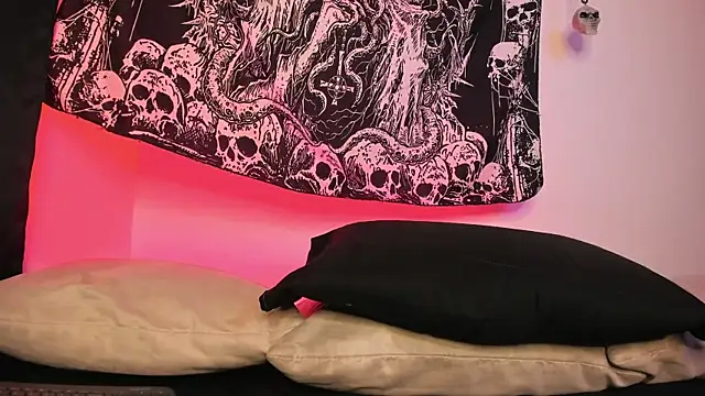 Agnes jones  online show from April 2026 12:00:01 AM