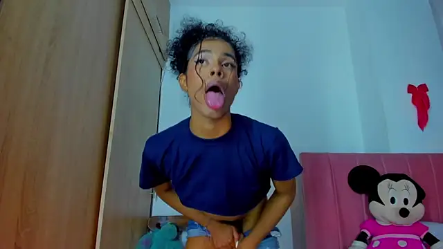 Snapshot of bloom444 chatting on December 2024 03:45:02 AM bloom444 online show from December 2024 03:45:02 AM