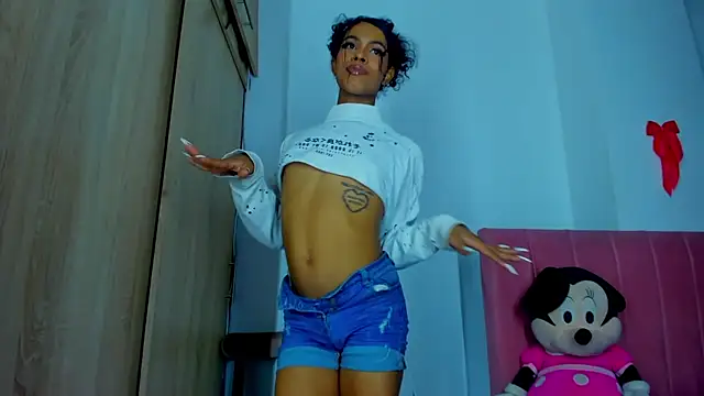 Snapshot of bloom444 chatting on December 2024 10:01:02 AM bloom444 online show from December 2024 10:01:02 AM