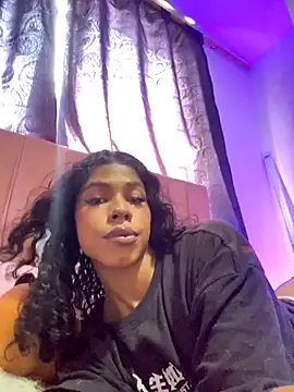 Snapshot of bloom444 chatting on November 2025 03:44:02 PM bloom444 online show from November 2025 03:44:02 PM