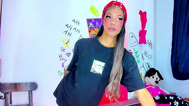 Snapshot of bloom444 chatting on November 2025 01:37:01 AM bloom444 online show from November 2025 01:37:01 AM