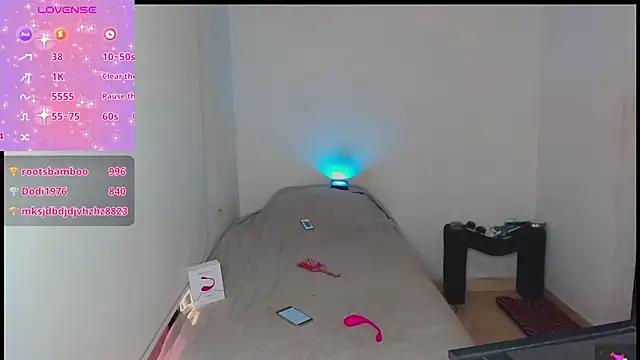 ChristinaSaphier online show from February 2026 09:31:01 PM