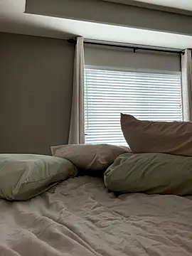 Naughty pussy2cum online show from December 2024 09:15:02 PM