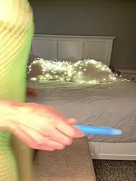 Naughty pussy2cum online show from December 2024 03:09:02 AM