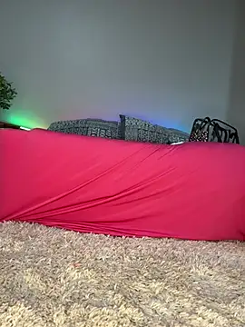 Naughty pussy2cum online show from February 2025 07:45:02 AM