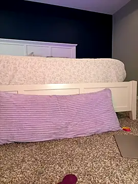 Naughty pussy2cum online show from September 2025 09:09:01 AM