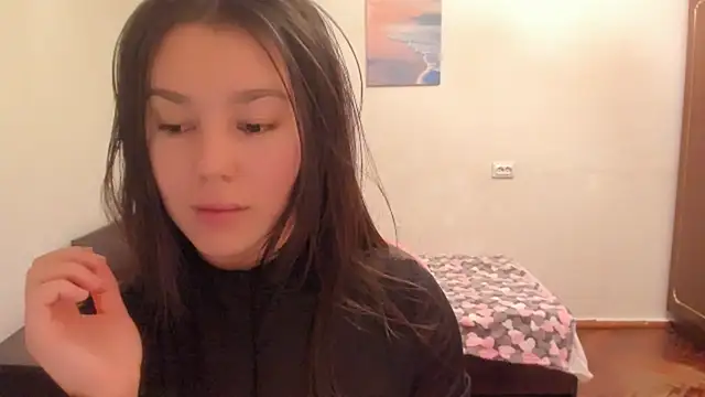 Snapshot of LunaXmii chatting on February 2025 03:26:02 AM LunaXmii online show from February 2025 03:26:02 AM