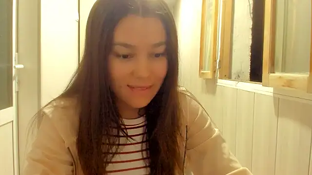 Snapshot of LunaXmii chatting on September 2025 11:43:01 PM LunaXmii online show from September 2025 11:43:01 PM