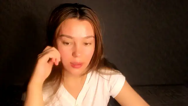 LunaXmii online show from March 2026 08:03:02 PM