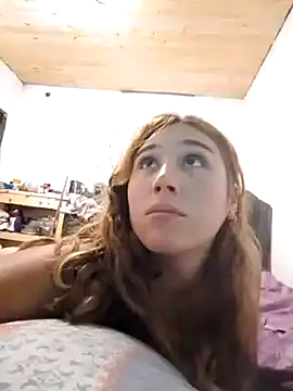 Snapshot of sofiwein chatting on January 2025 06:06:01 AM sofiwein online show from January 2025 06:06:01 AM