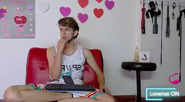 Deim  online show from February 2025 07:28:02 PM