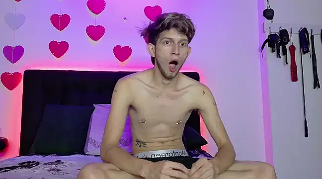 Deim  online show from March 2025 02:48:02 AM