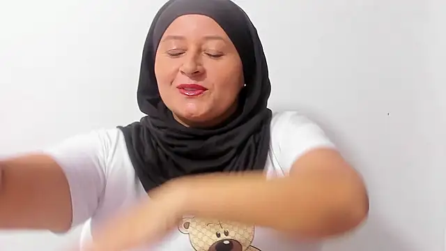 azahara musli online show from January 2026 10:12:02 PM