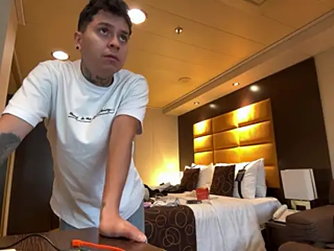 Snapshot of crazyrabbits chatting on February 2025 12:37:01 PM crazyrabbits online show from February 2025 12:37:01 PM