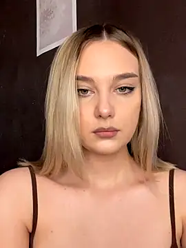 Snapshot of Alisa_Rise chatting on November 2025 11:19:01 AM Alisa Rise online show from November 2025 11:19:01 AM