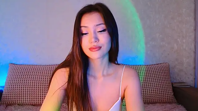 Min Jee  online show from February 2025 09:41:01 AM