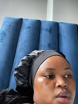 Curveysinaa online show from February 2025 09:25:02 PM